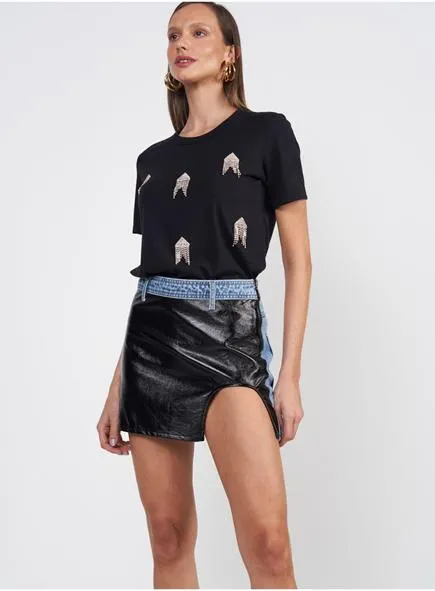 Camiseta Com Aplicação