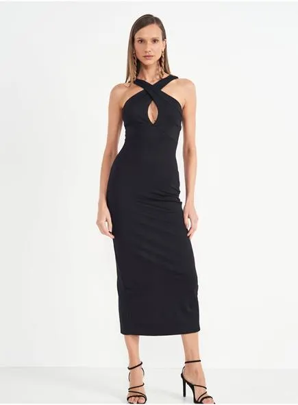 Vestido Midi Slim Com Recortes