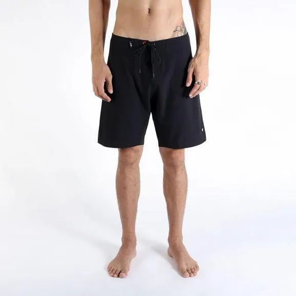 Bermuda água MCD liso Classic