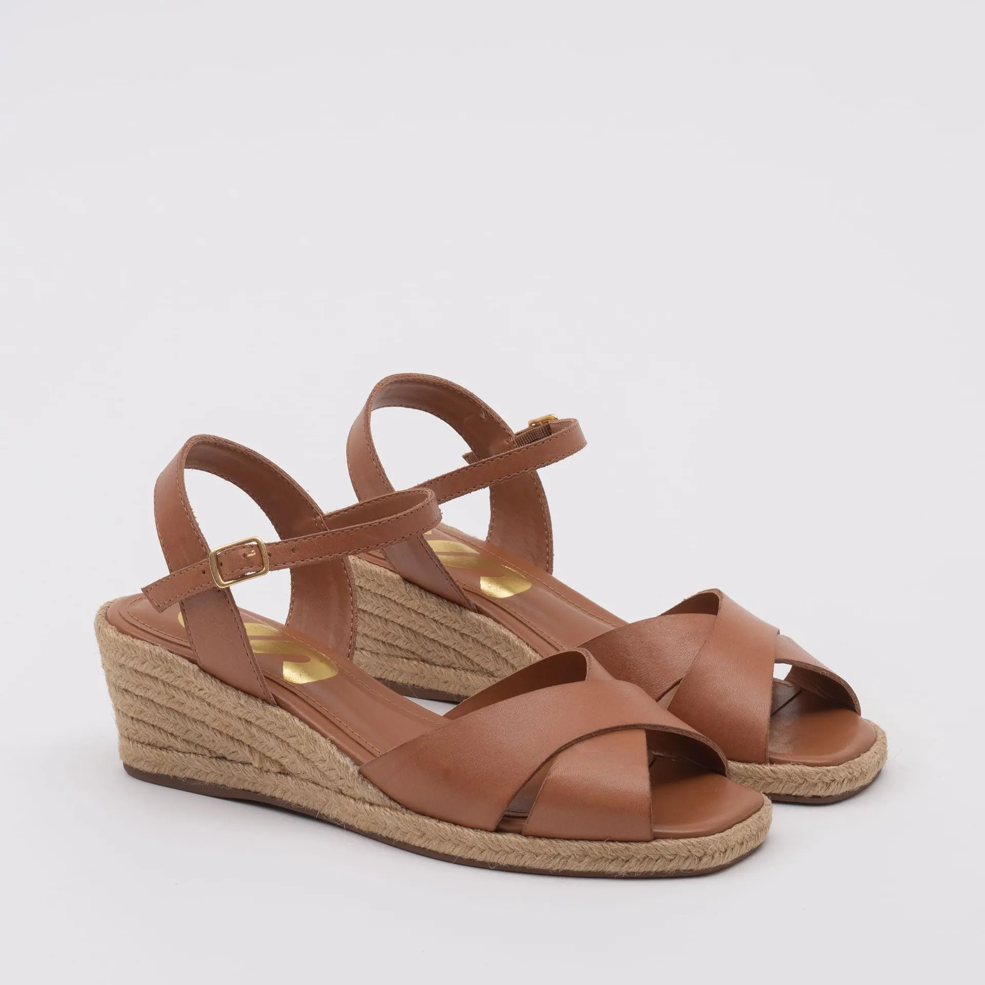 Anabela em couro vegetal eco - CAMEL