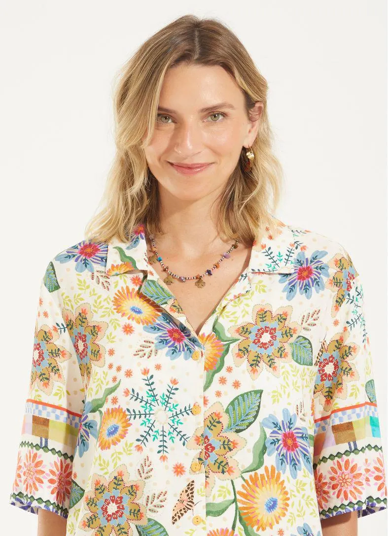 Camisa estampada hermosa