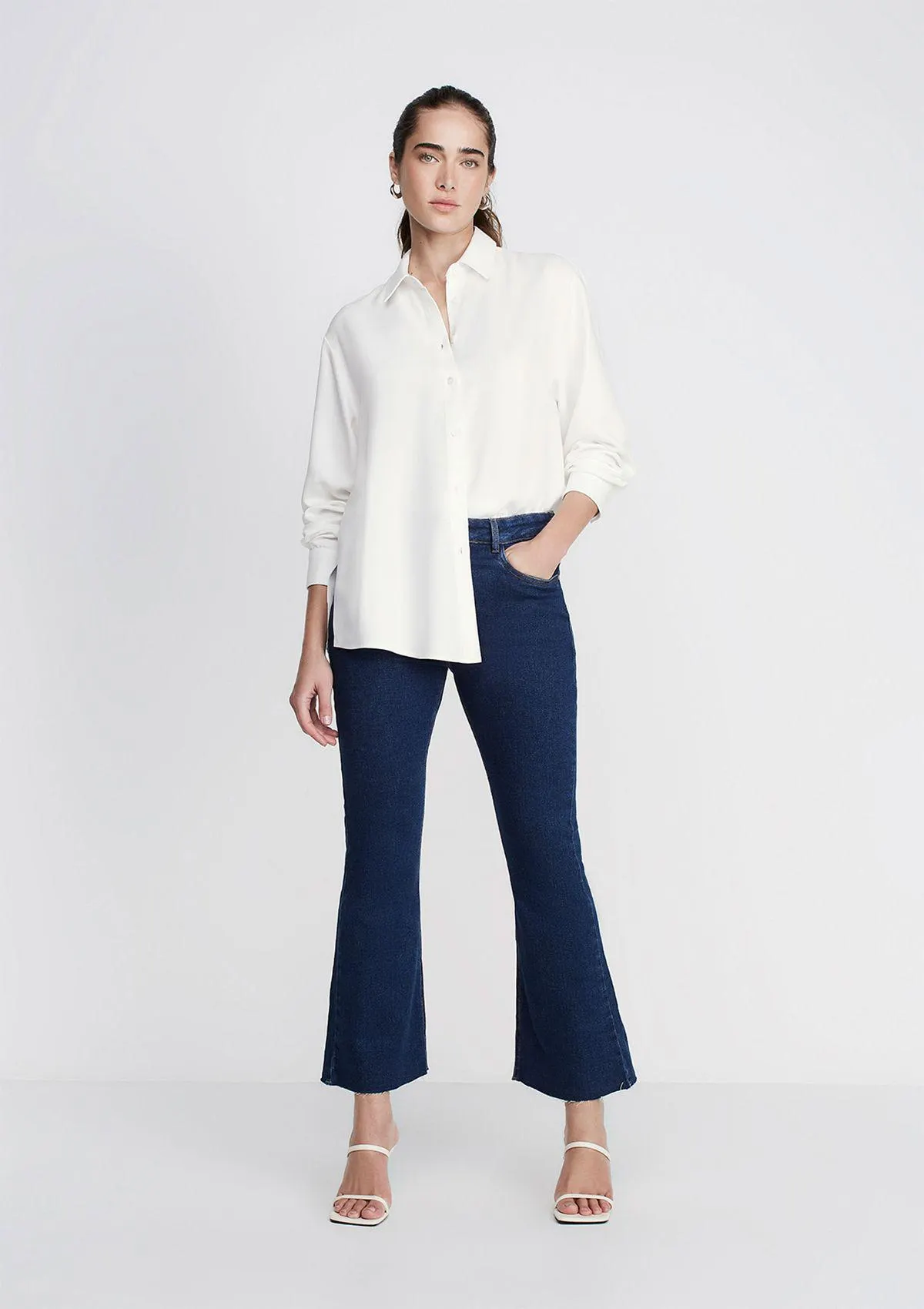 Calça Jeans Flare Cropped Cintura Alta - Azul