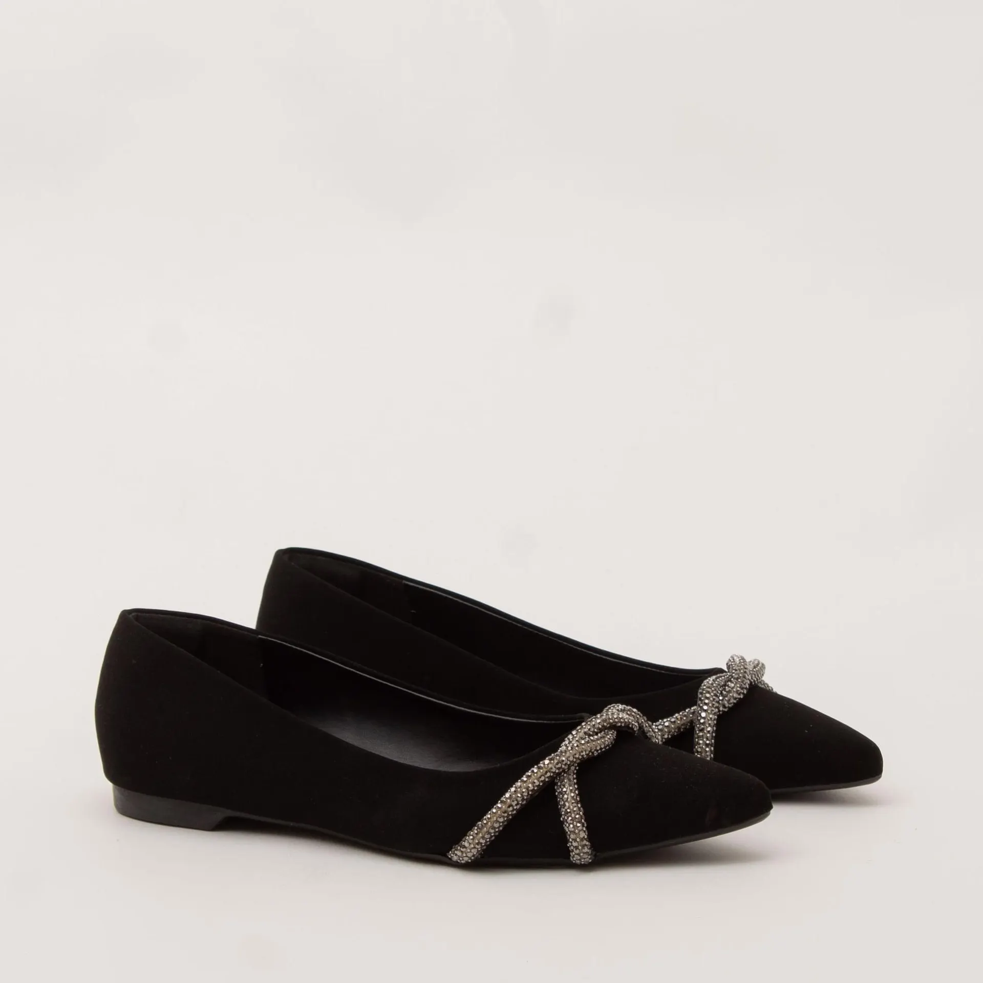 Sapatilha com strass trançado - PRETA