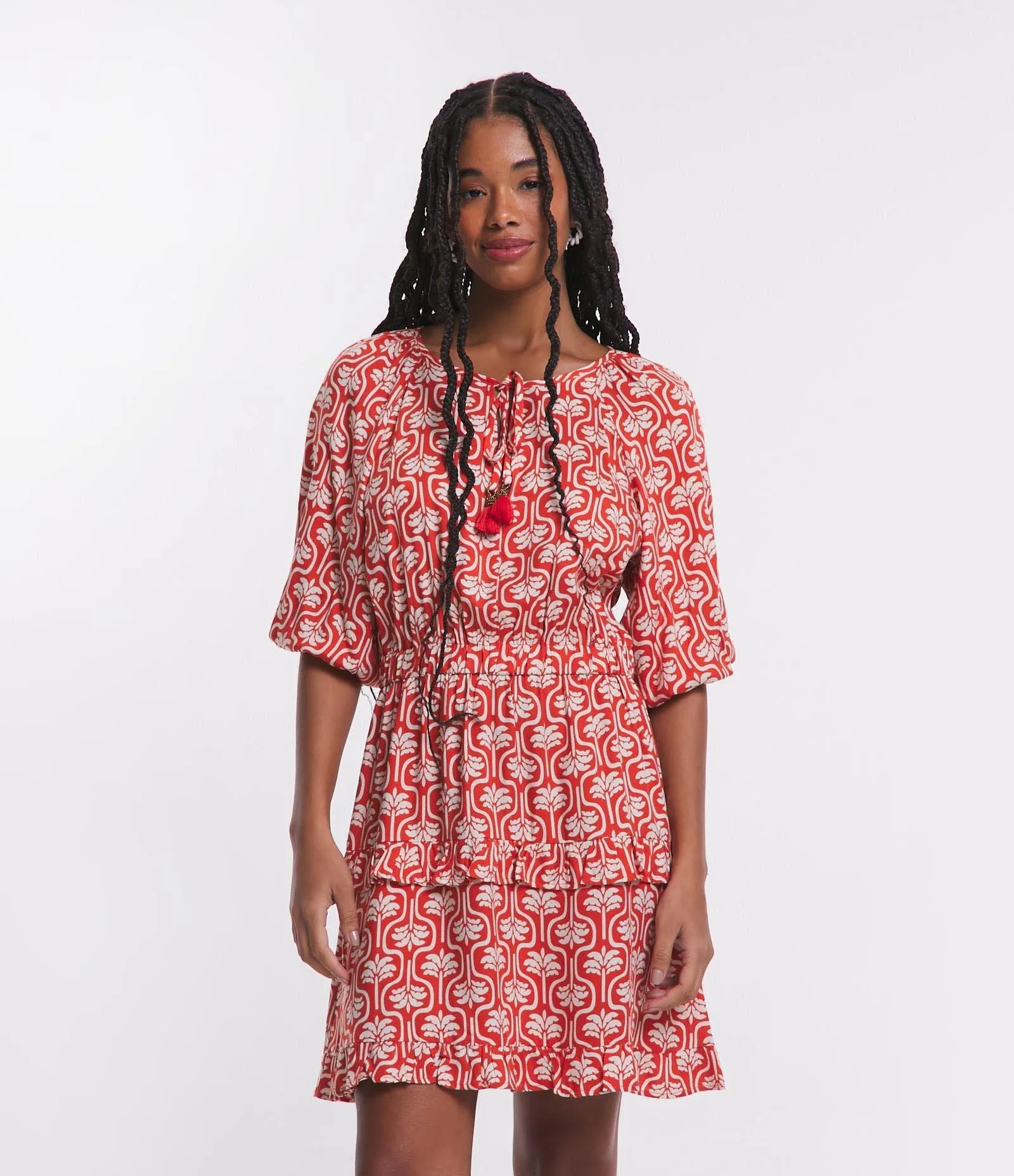 Vestido Curto em Viscose com Amarração no Busto e Estampa Coqueirinhos Vermelho