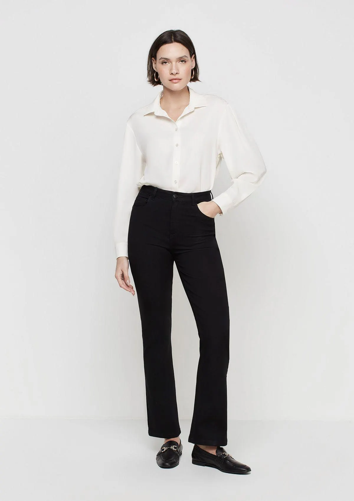 Calça Jeans Bootcut Petit Cintura Média - Preto