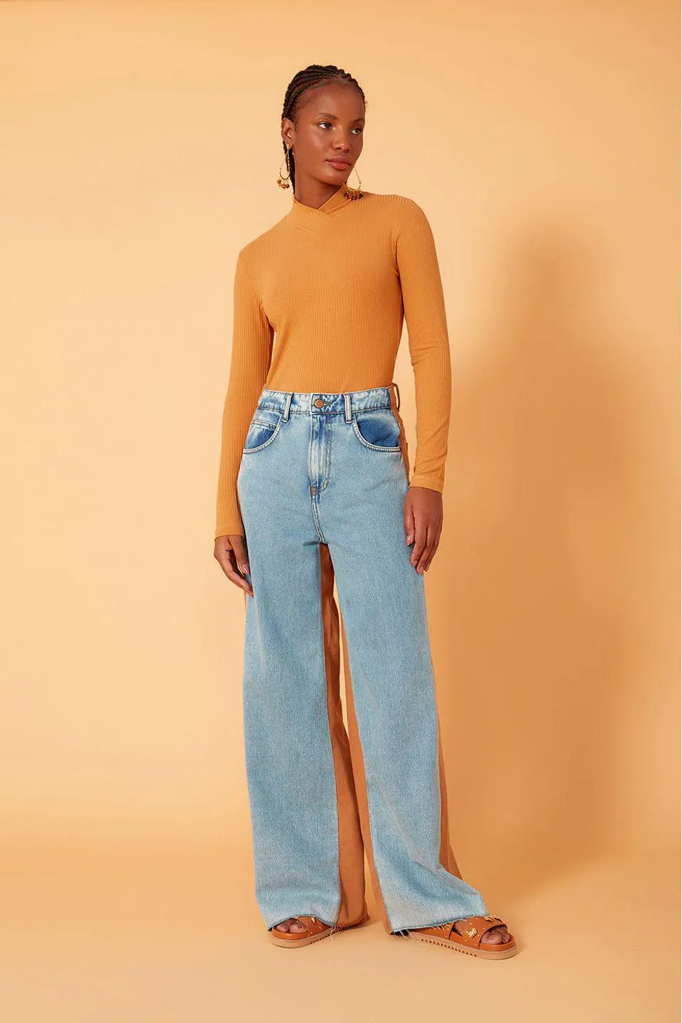 Calça Jeans Detalhe Color