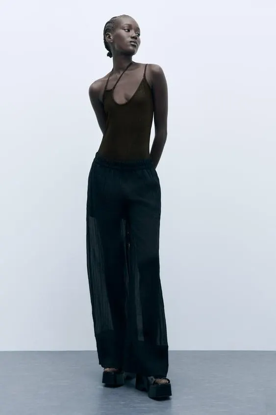 BODY COM BRILHOS CRUZADO