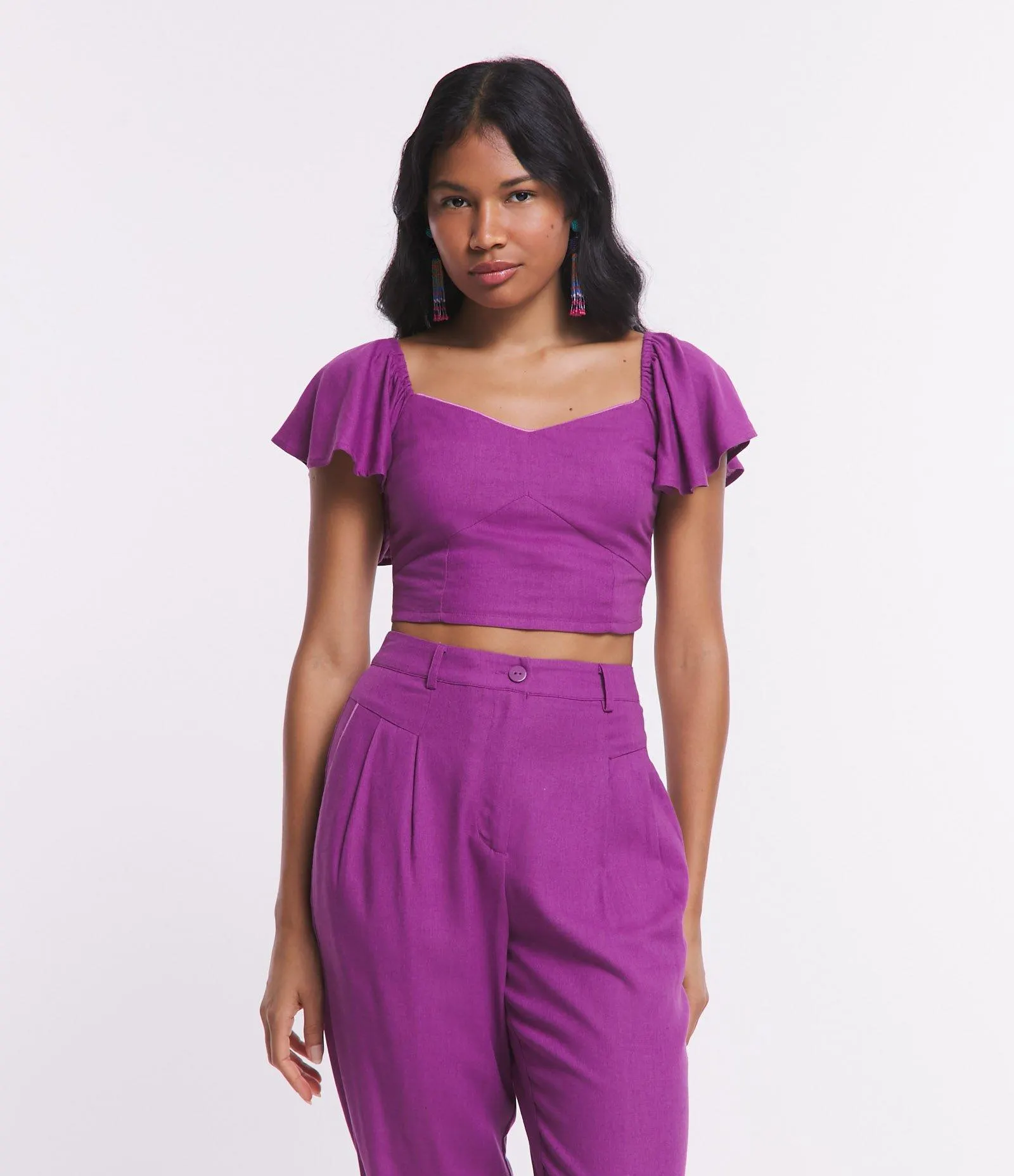 Blusa Curta em Linho com Babados e Lastex nas Costas Roxo