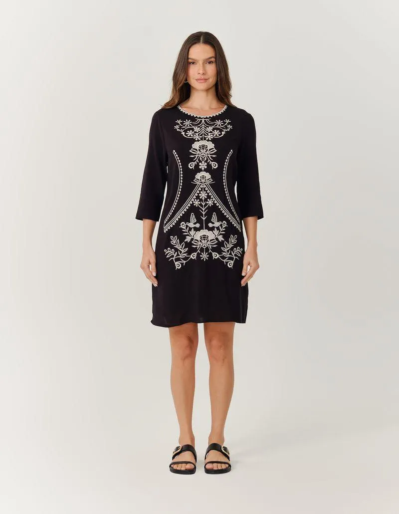 Vestido Curto Bordado Flores - Preto
