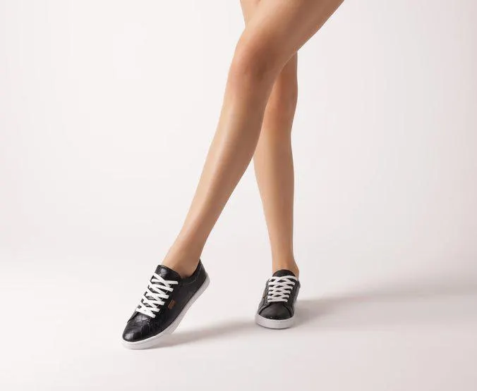 Tênis de Amarrar Preto Essencial