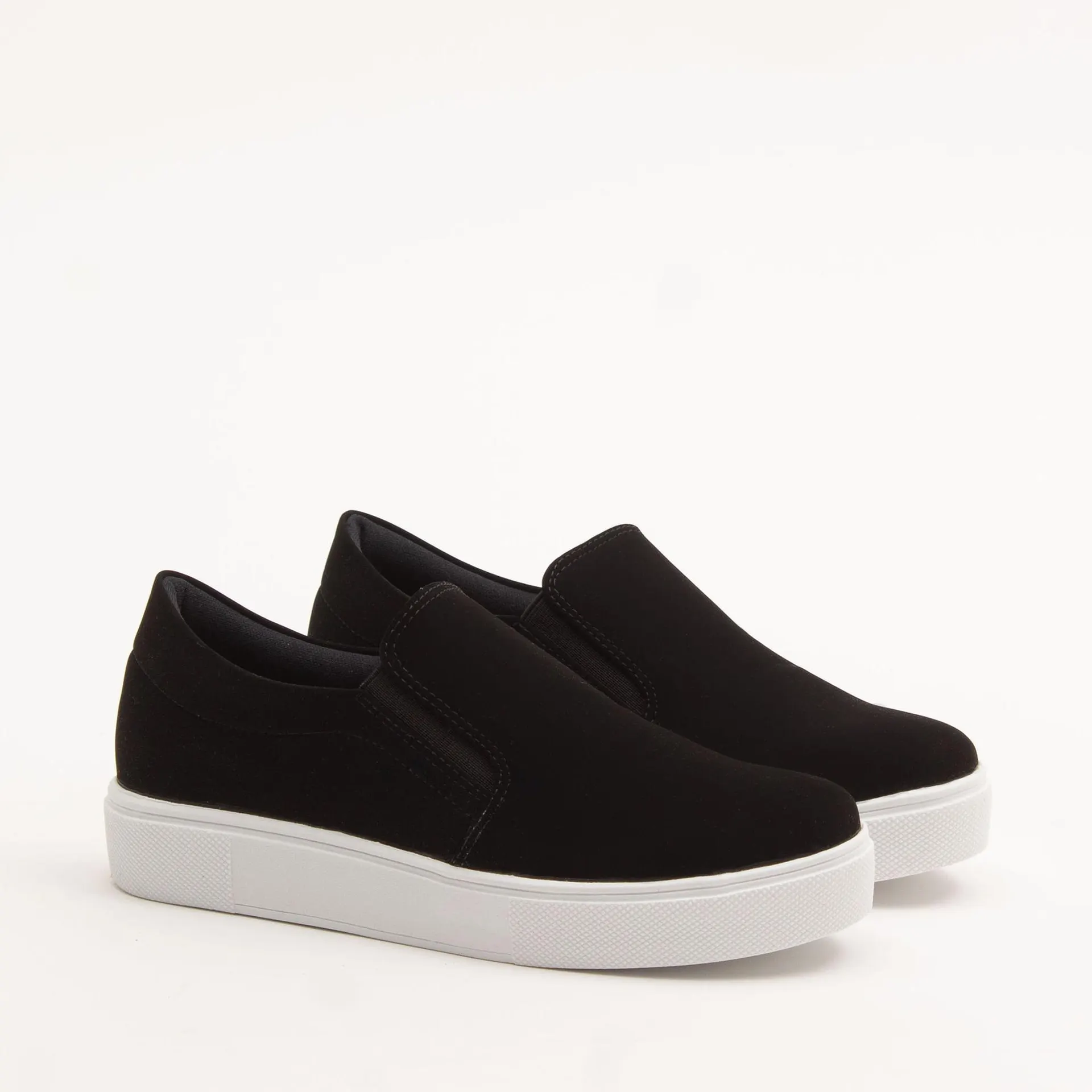 Tênis slip on em nobuck - PRETA