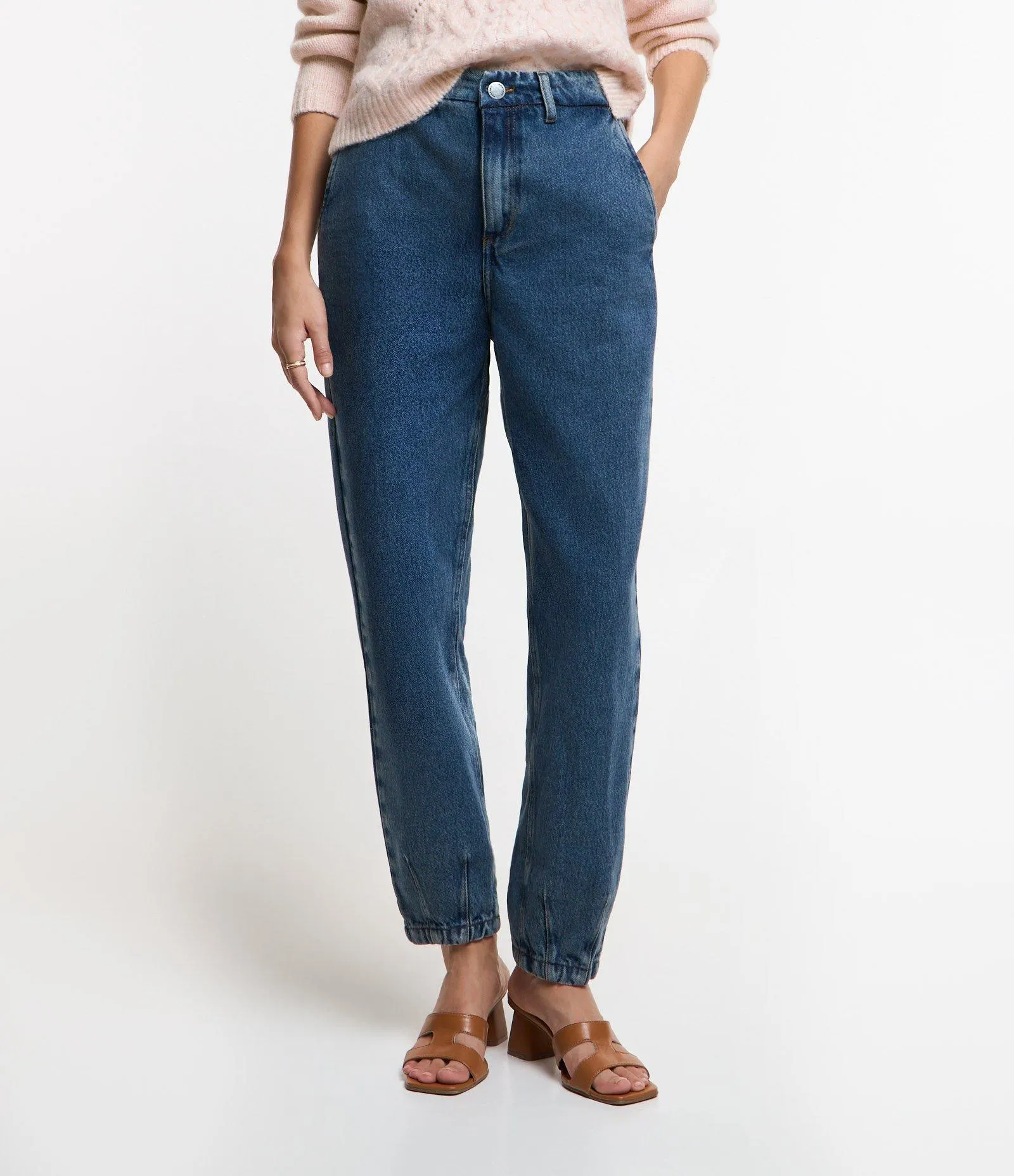 Calça Mom em Jeans com Bolsos e Elástico no Cós Azul