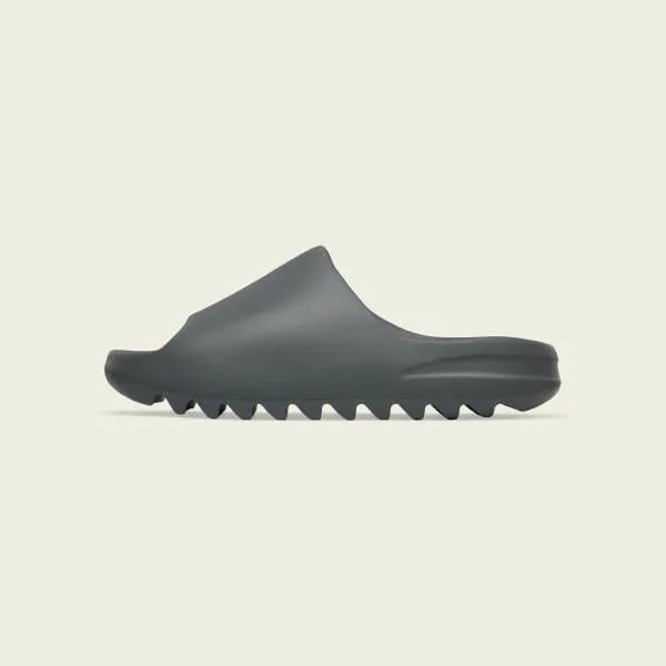 YEEZY SLIDE