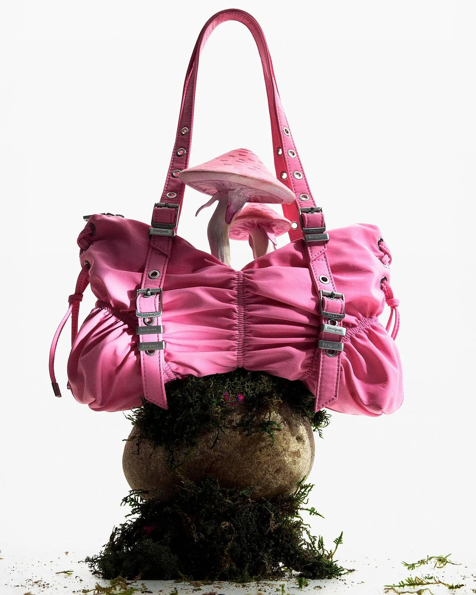 Encarte de Catálogo Desigual 22 de outubro até 30 de outubro 2025 - Pagina 4