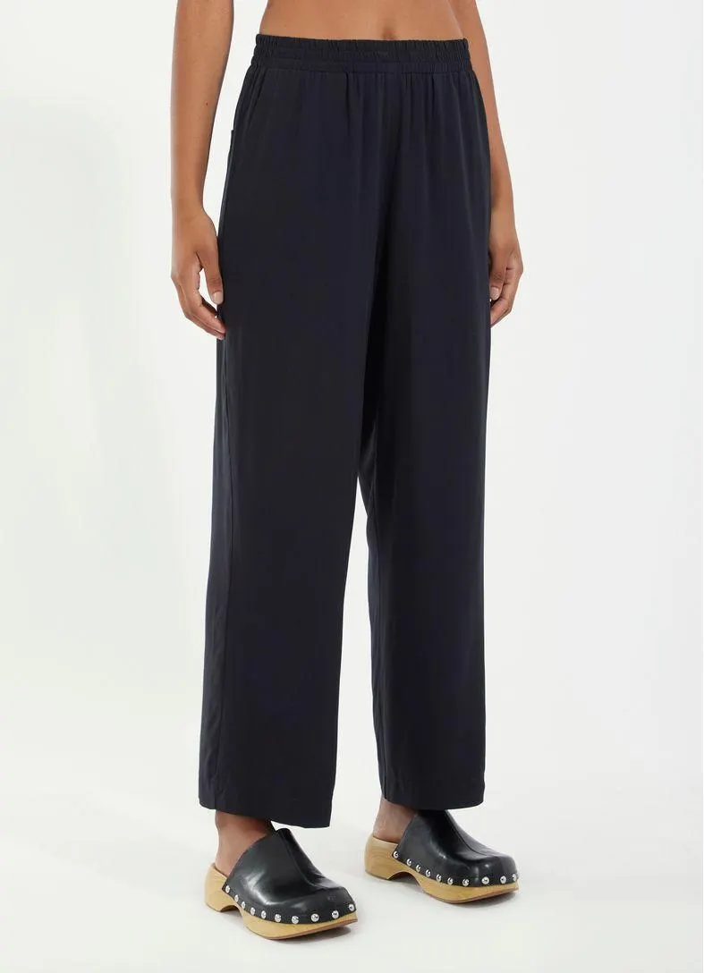 Calça viscose lisa preto