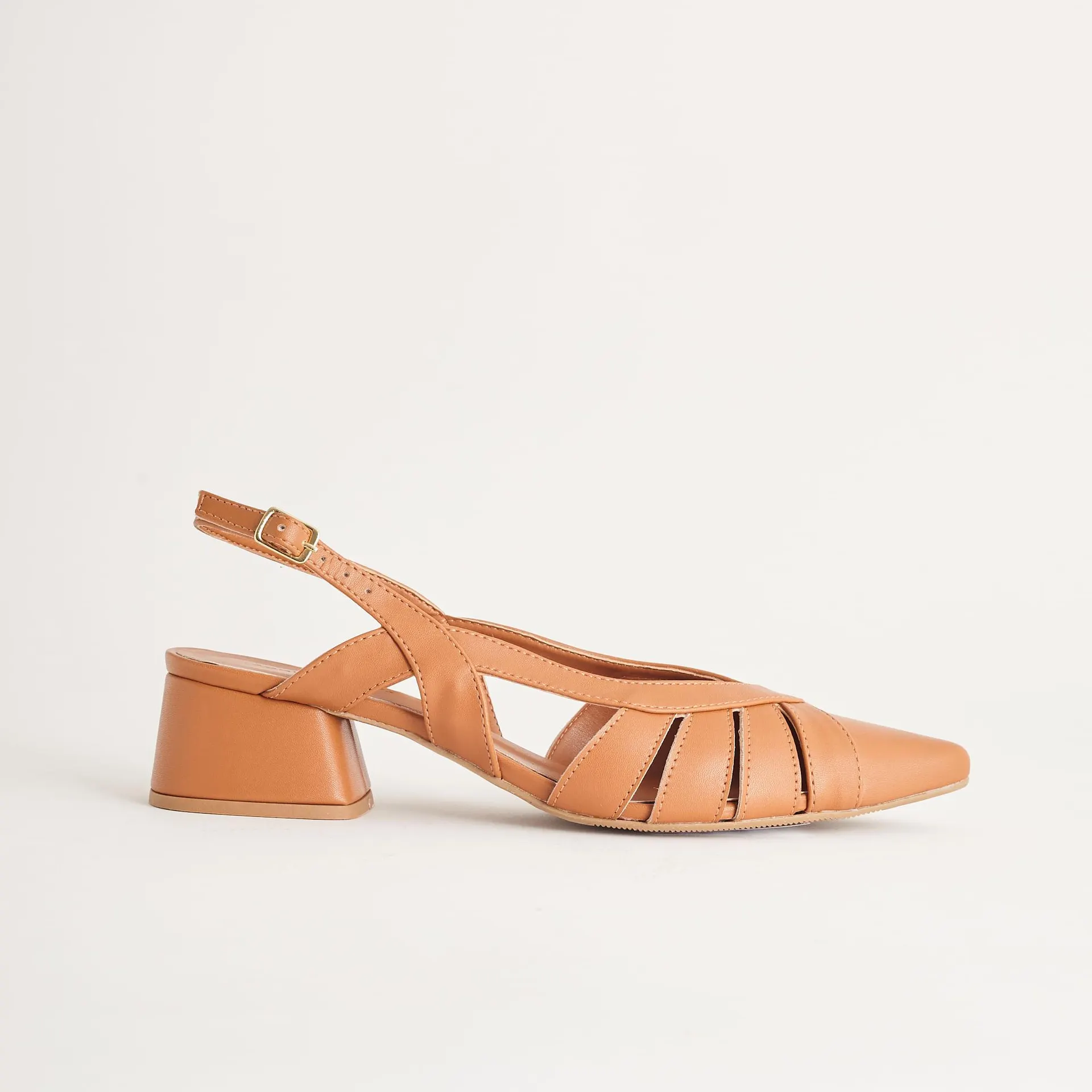 Scarpin de Bico Fino Recortes - CASCA