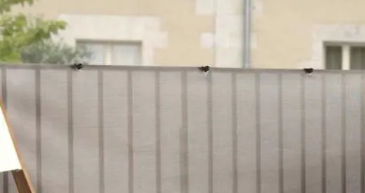 Ocultación contemporánea y urbana, particularmente adaptada a las arquitecturas modernas y balcones.