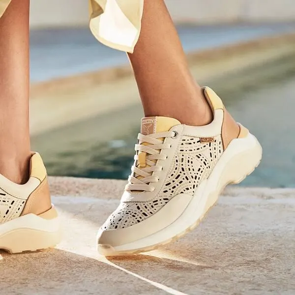 NERJA deportivos de mujer calados