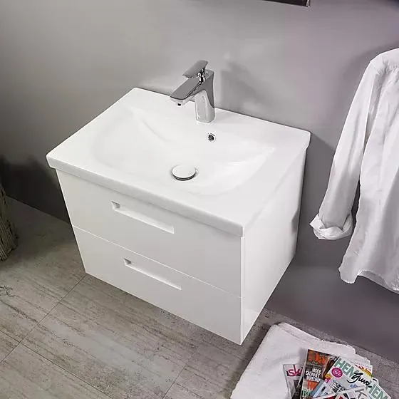 Servant i porselen senterhu 600 mm