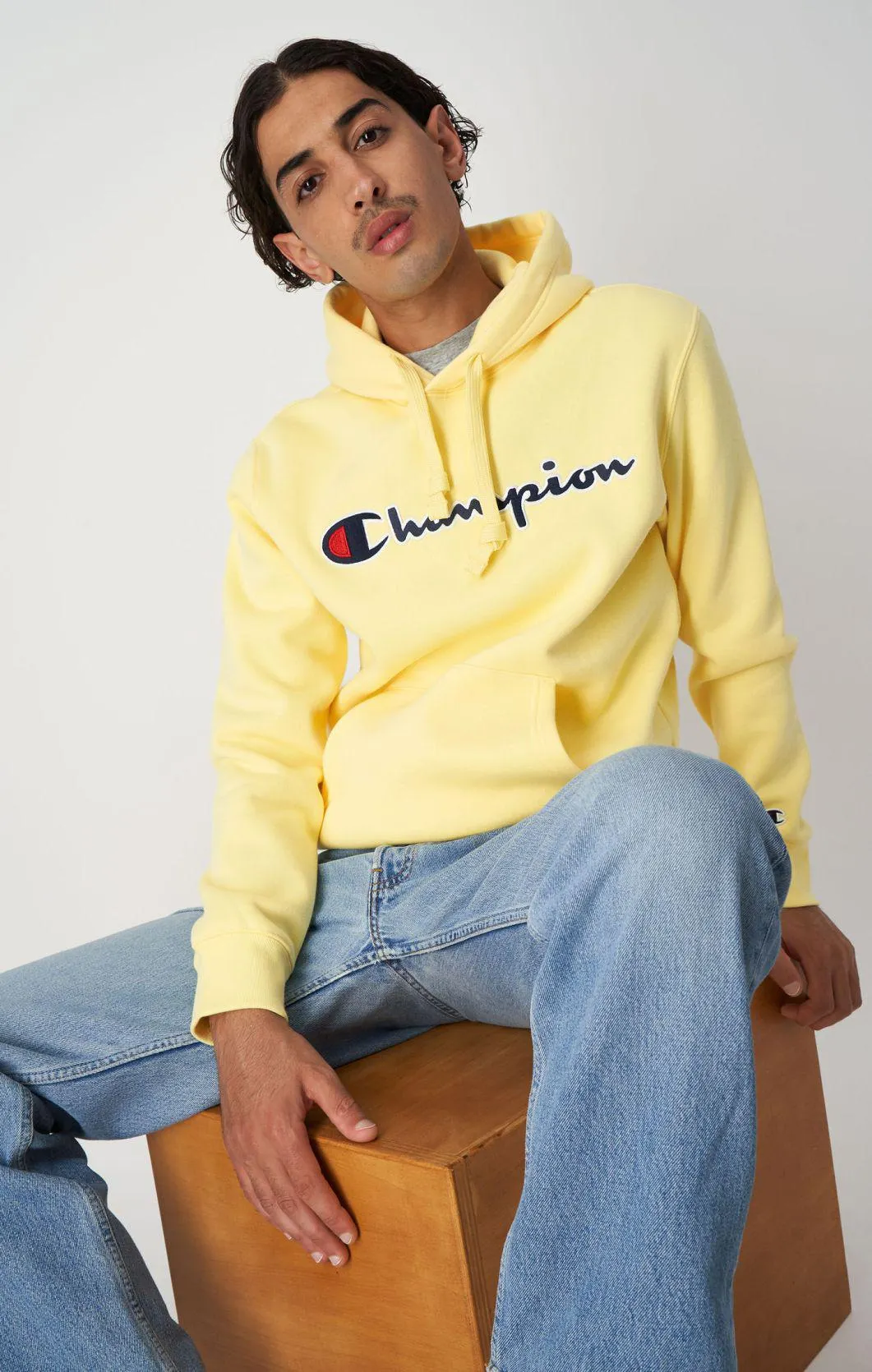 Sudadera de felpa perchada con capucha y logotipo bordado