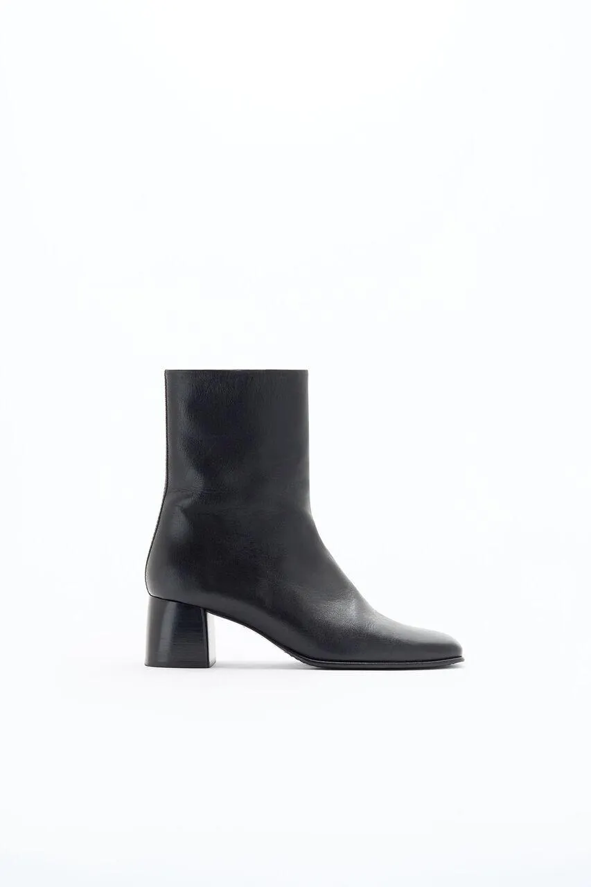 Eileen Leather Boots Black