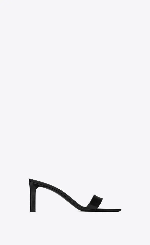 mules pam de piel brillante