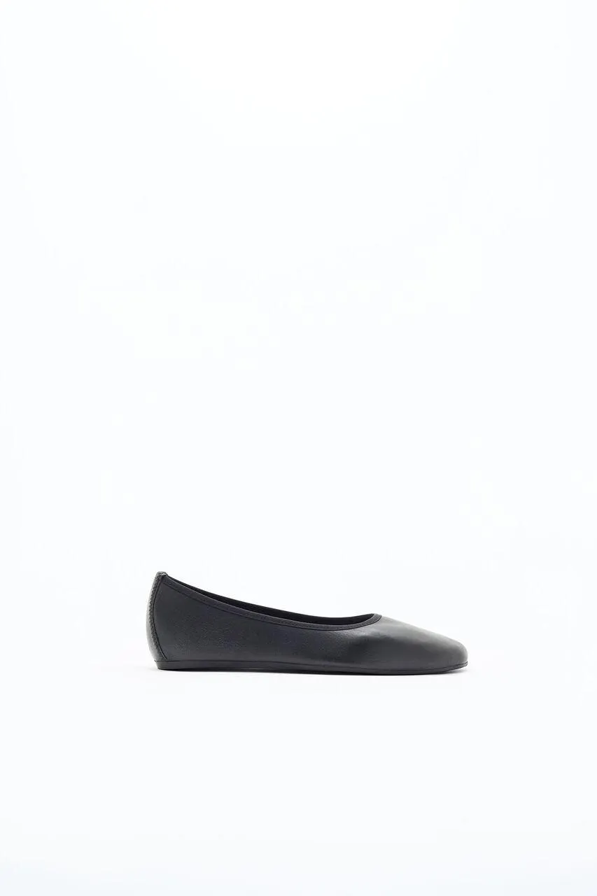 Rey Flats Black