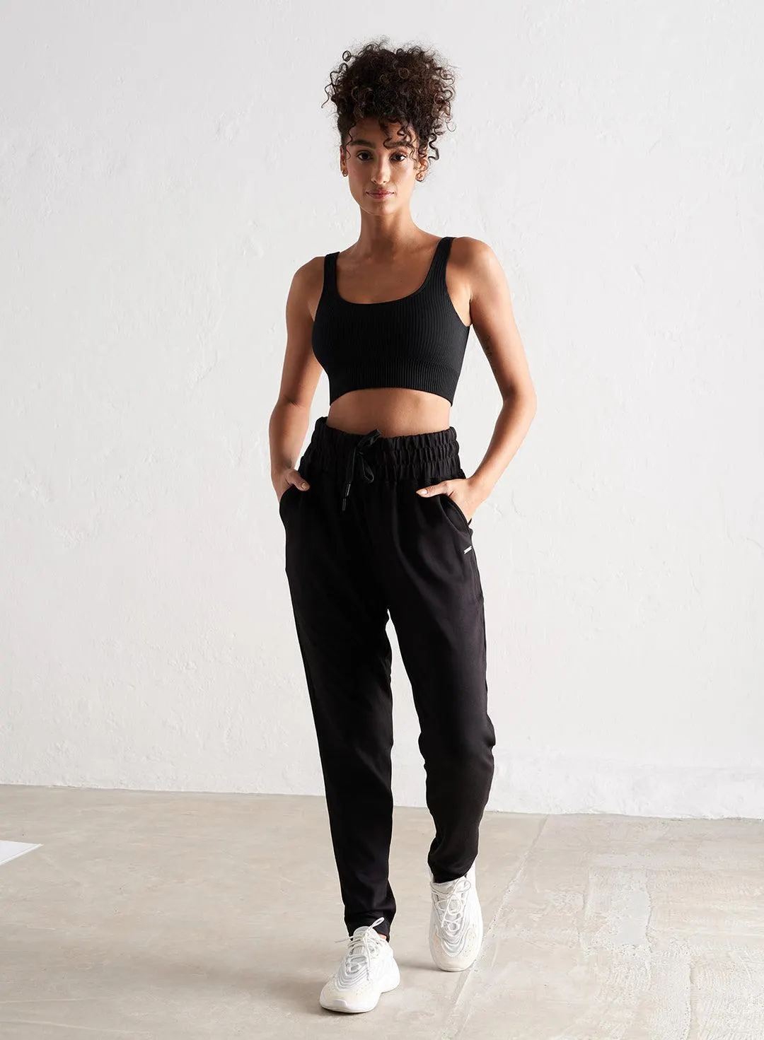 BLACK COMFY SWEATPANTS