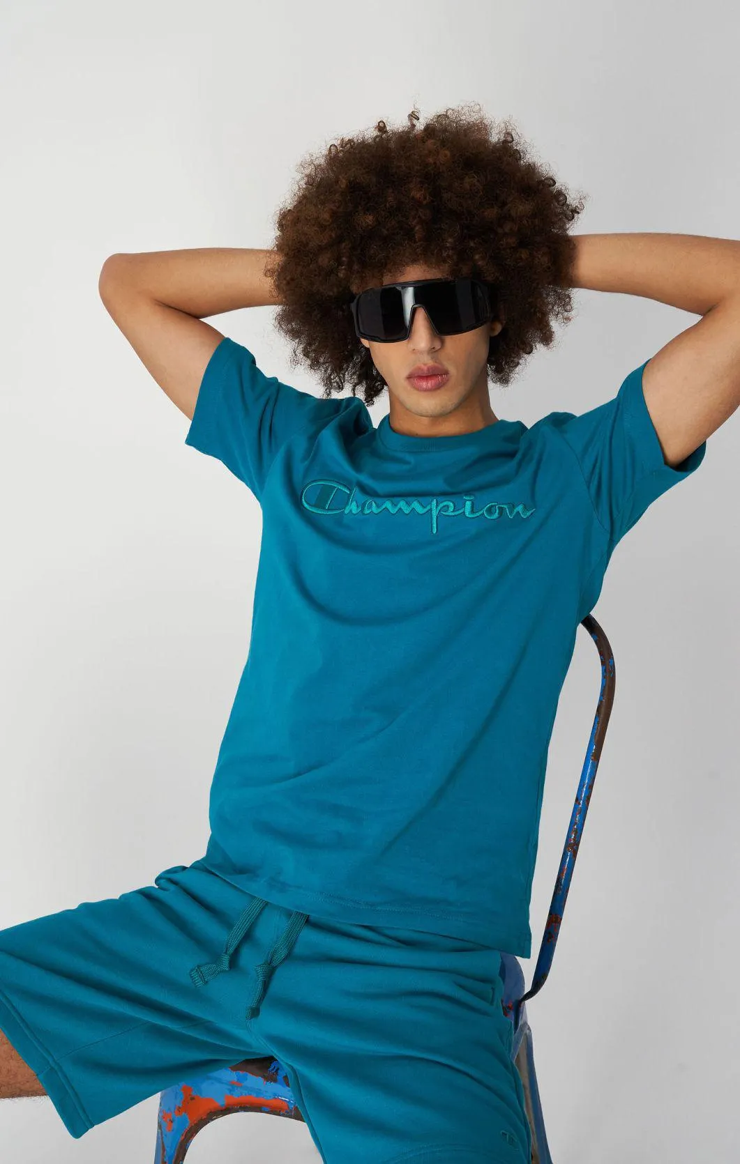 Camiseta de algodón con logotipo bordado