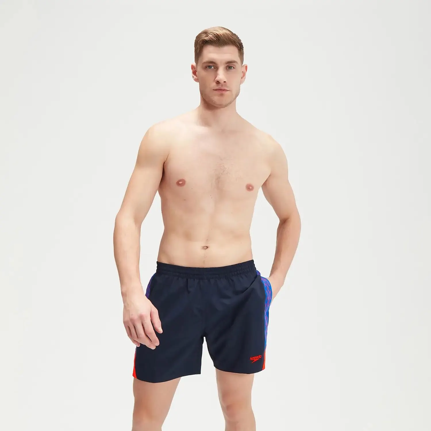 Bañador tipo bermuda HyperBoom de 40 cm con estampado de contraste para hombre, azul marino/naranja