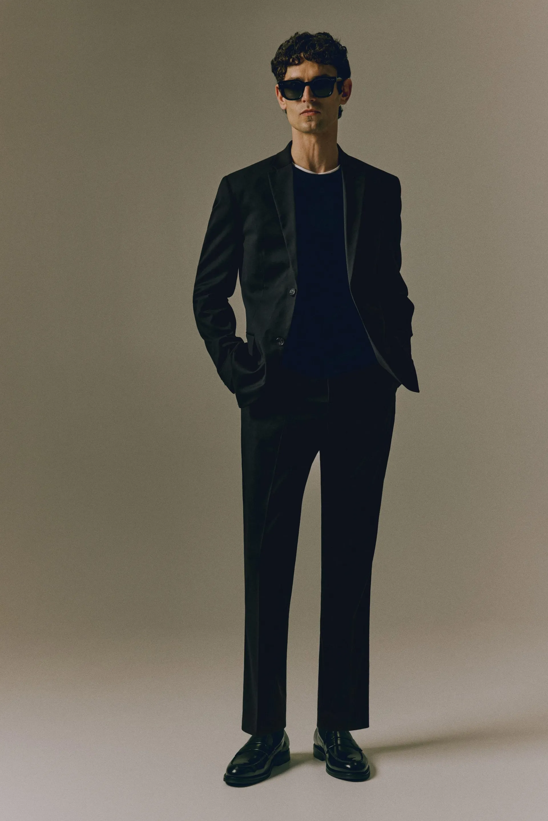 Pantalon d'habit près du corps