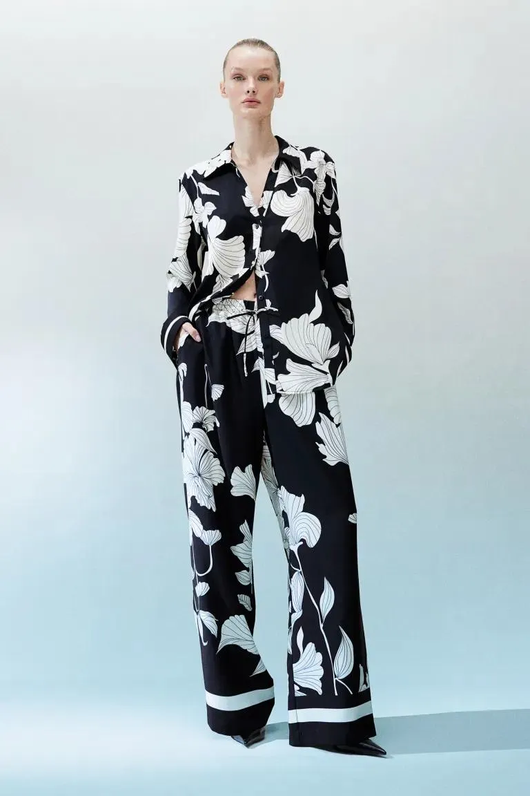 Wide pull-on trousers