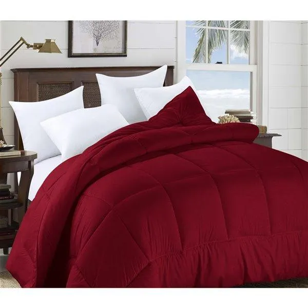 Couette en polyester avec rembourrage en polyester bourgogne uni, très grand lit, par Swift Home
