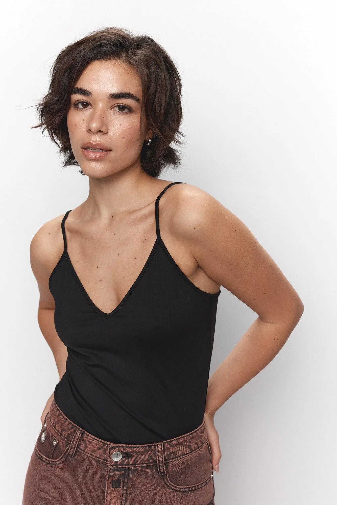 Camisole noire à bretelles fines | Sandra