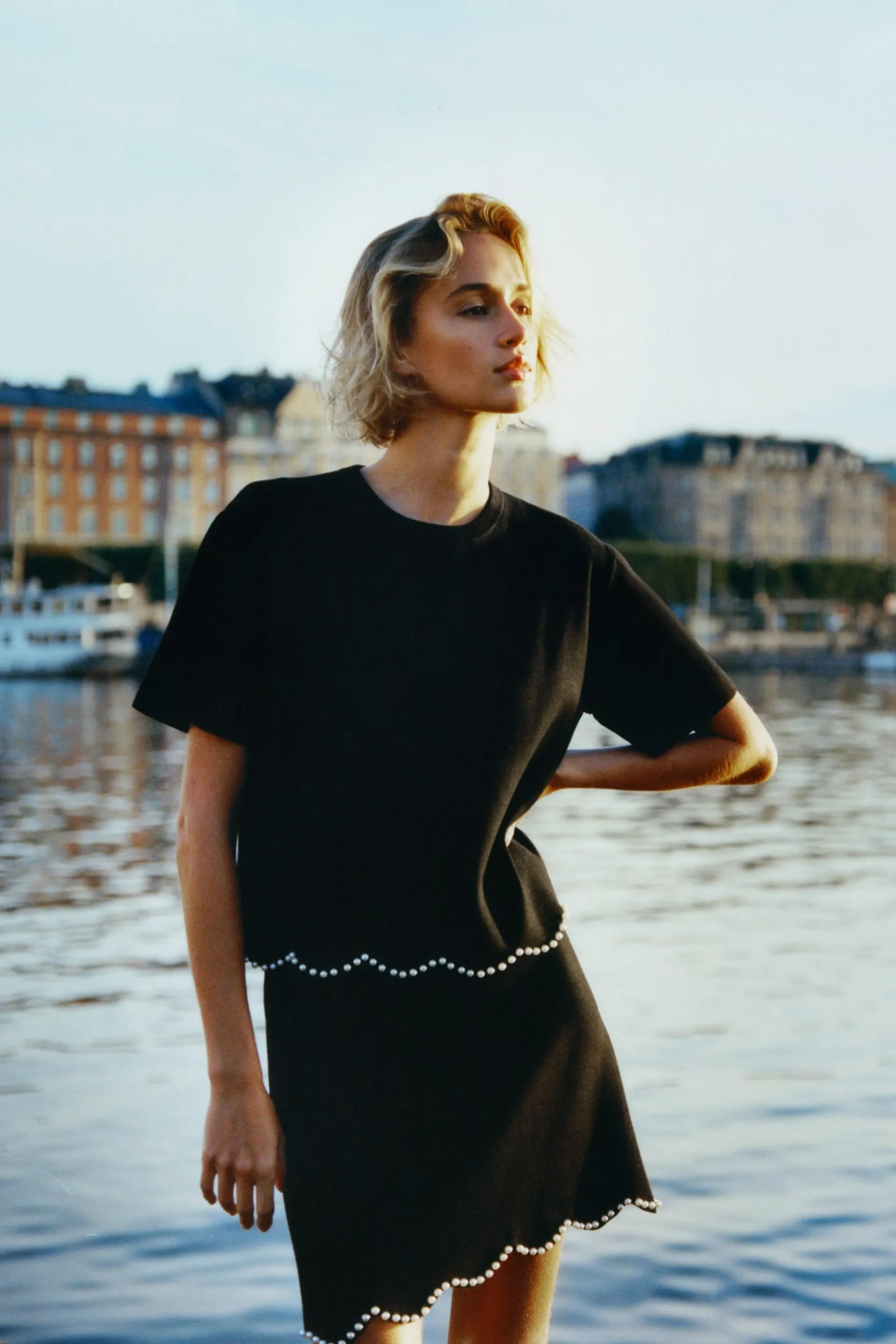 Jupe en tricot ornée de perles de fantaisie
