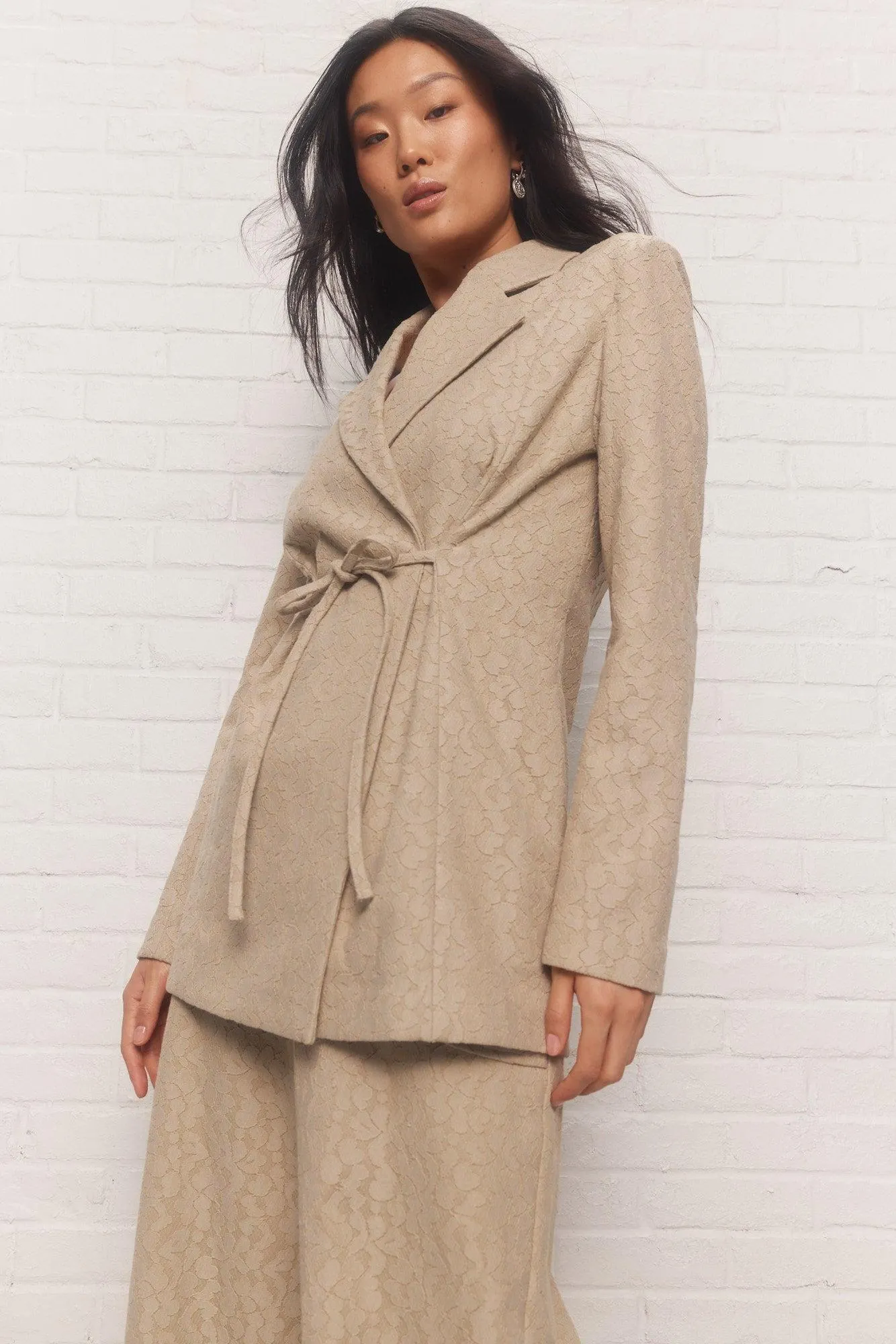 Azima | Veston vert pâle en dentelle