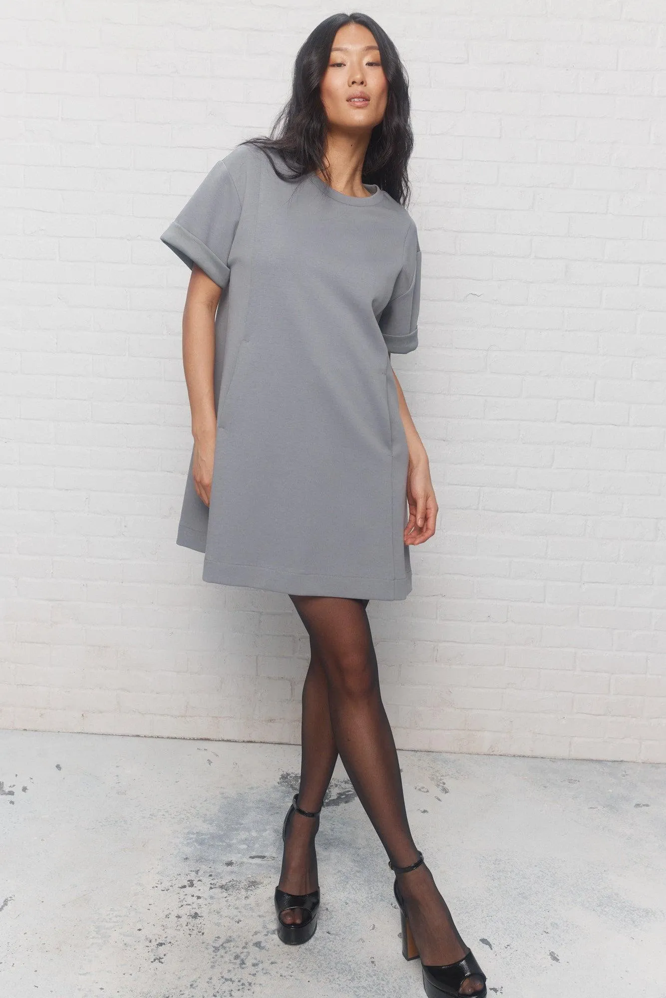 Ebony | Robe courte grise