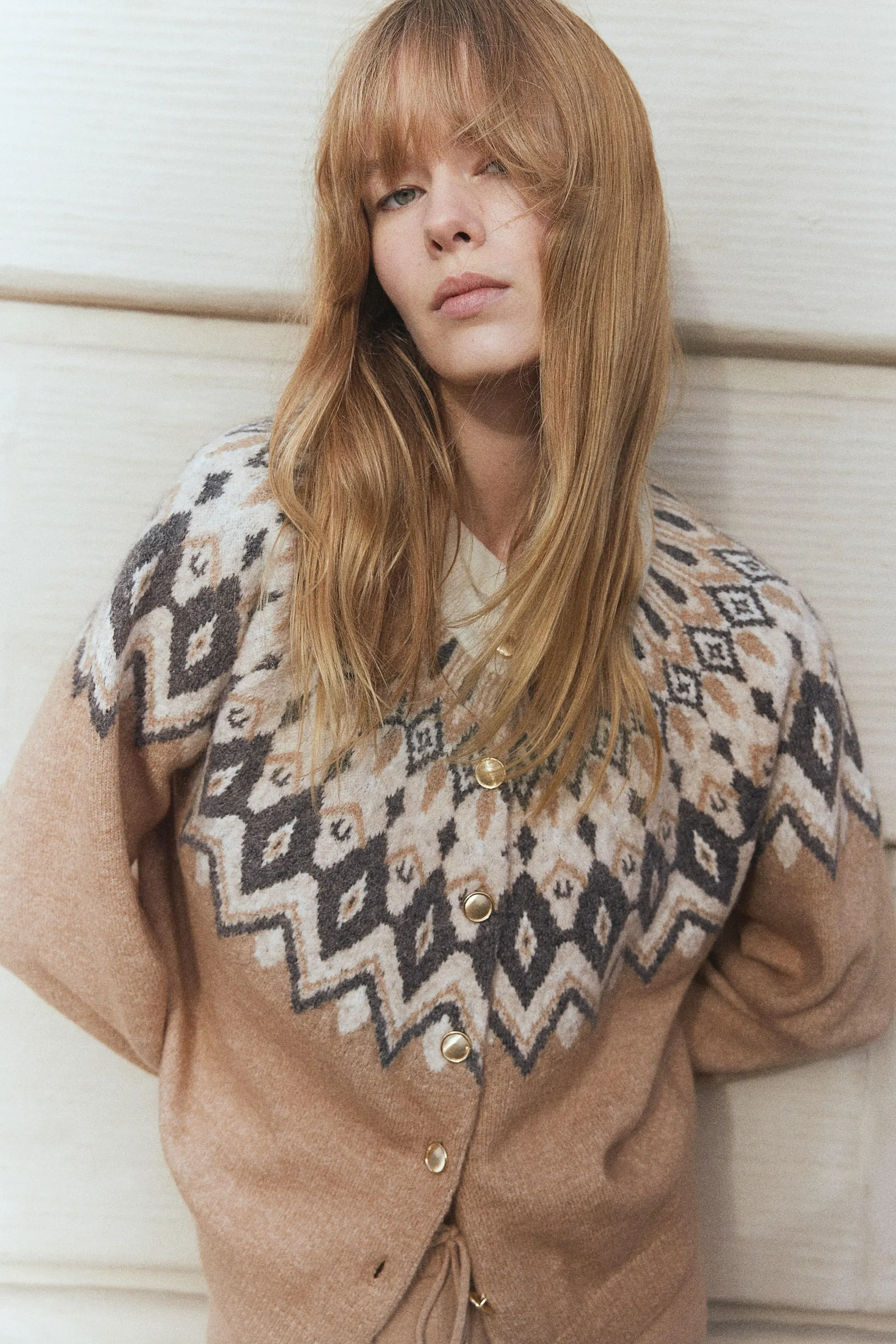 Cardigan tricotat jacard