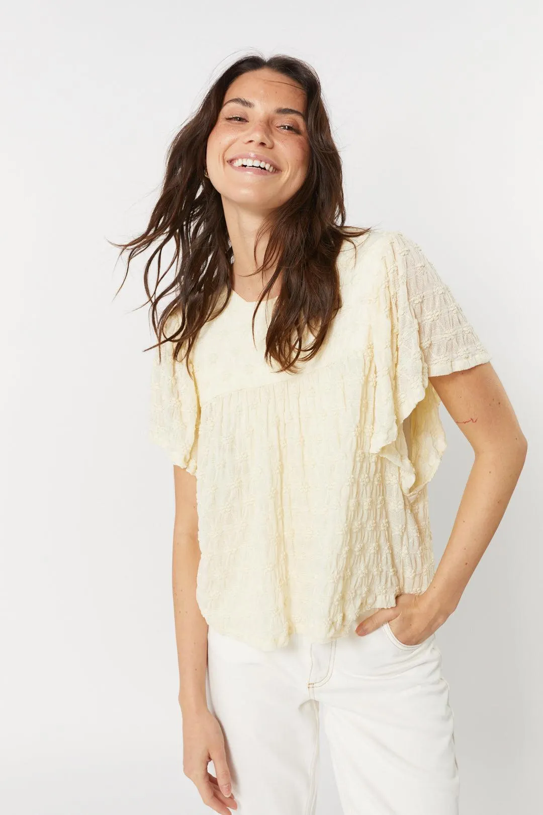 Chandail ivoire manches courtes à volants | Enrique