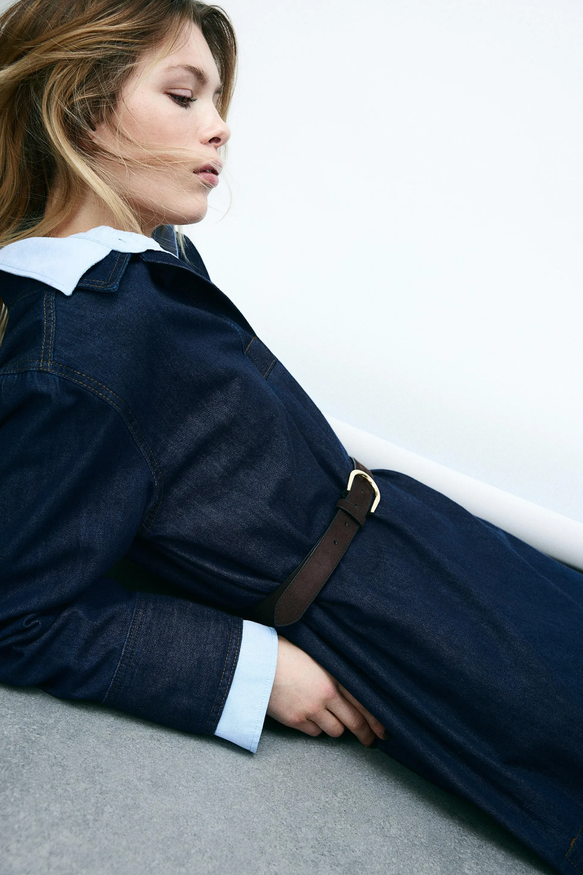 Robe en denim avec col