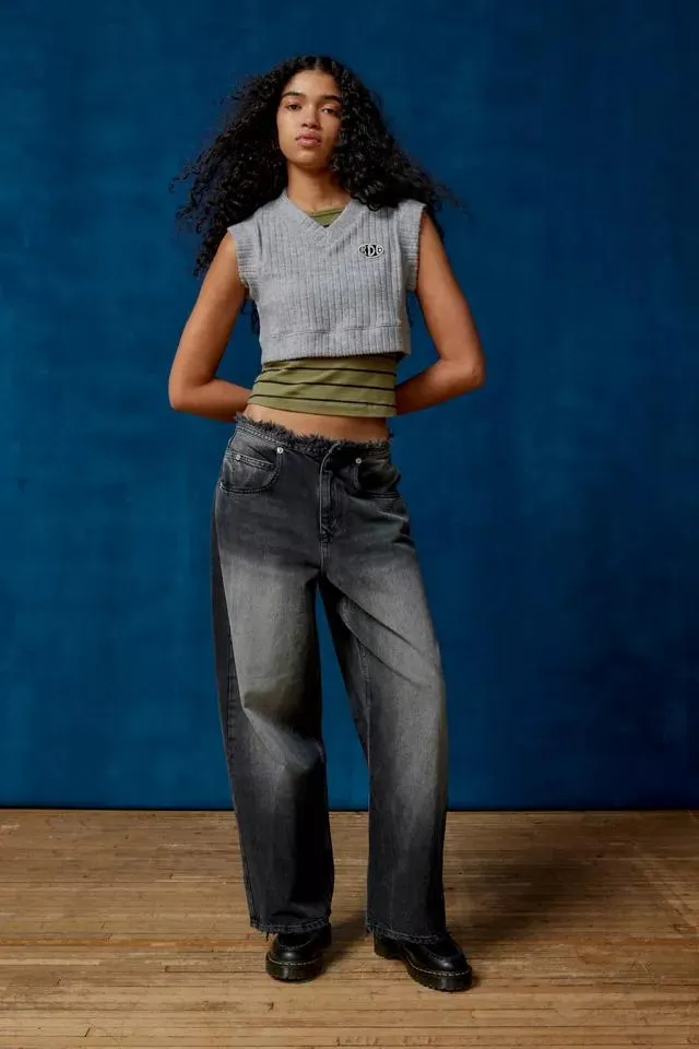 BDG Jaya Baggy Low-Rise Boyfriend Jean