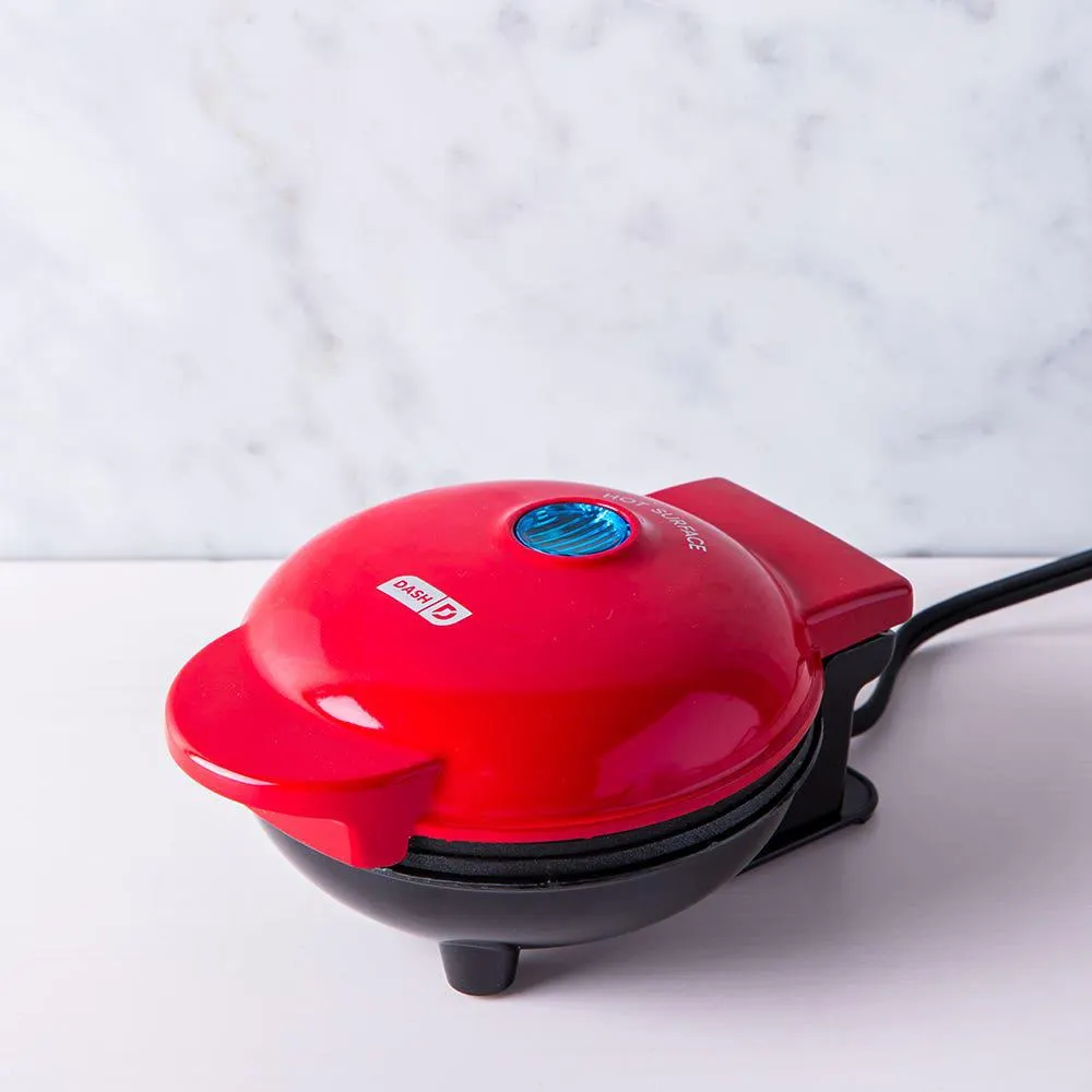 Dash Mini Round Griddle (Red)