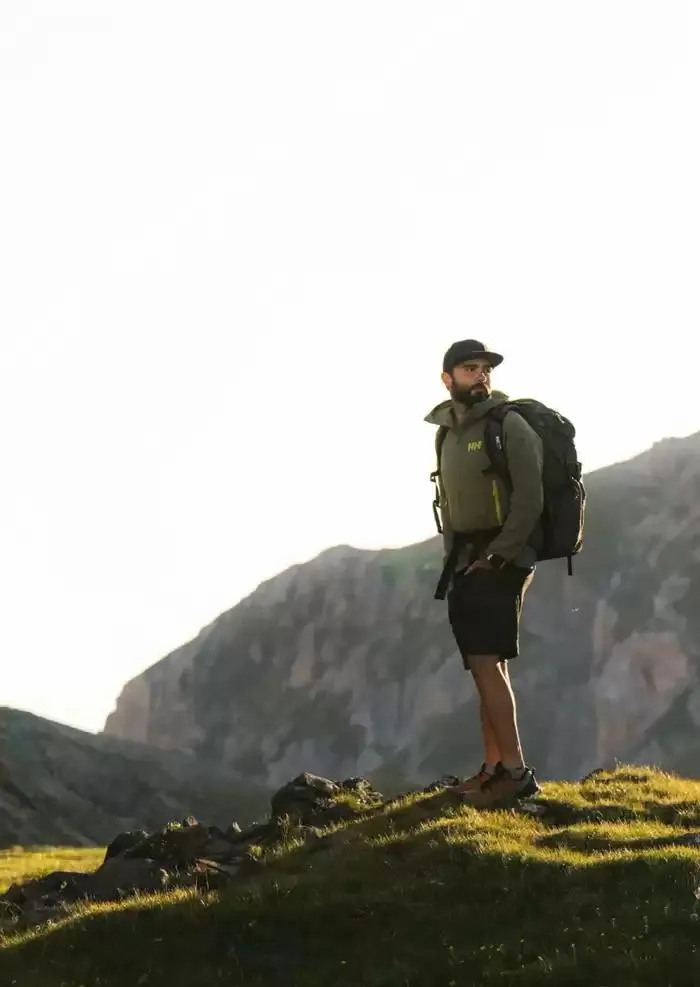 Booking Catalog SS24 from December 6 to December 31 2024 - flyer page 4