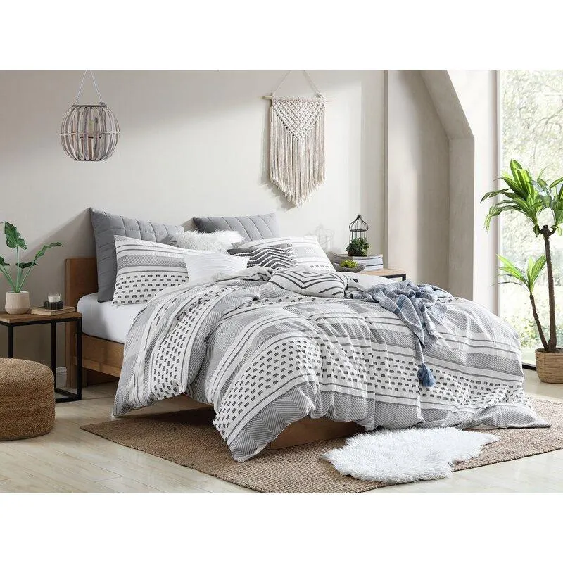 100% Cotton Geometric Clip Jacquard Stripes 5-Piece Comforter Set