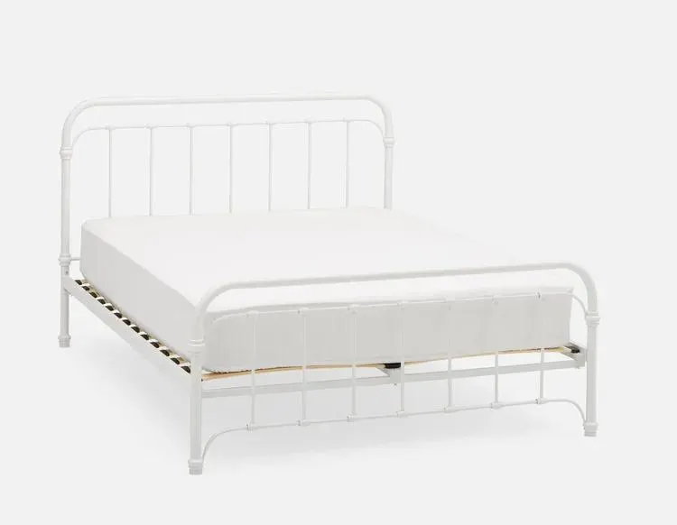 GWEN metal queen size bed