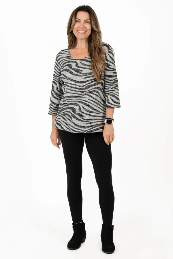 Scoop neck printed knit top with 3/4 sleeves - Zebra grey