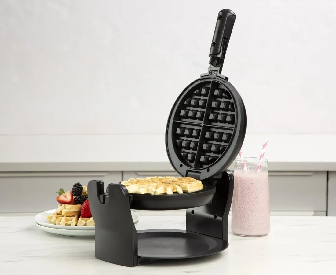 ร la Cuisine Rotating Waffle Maker