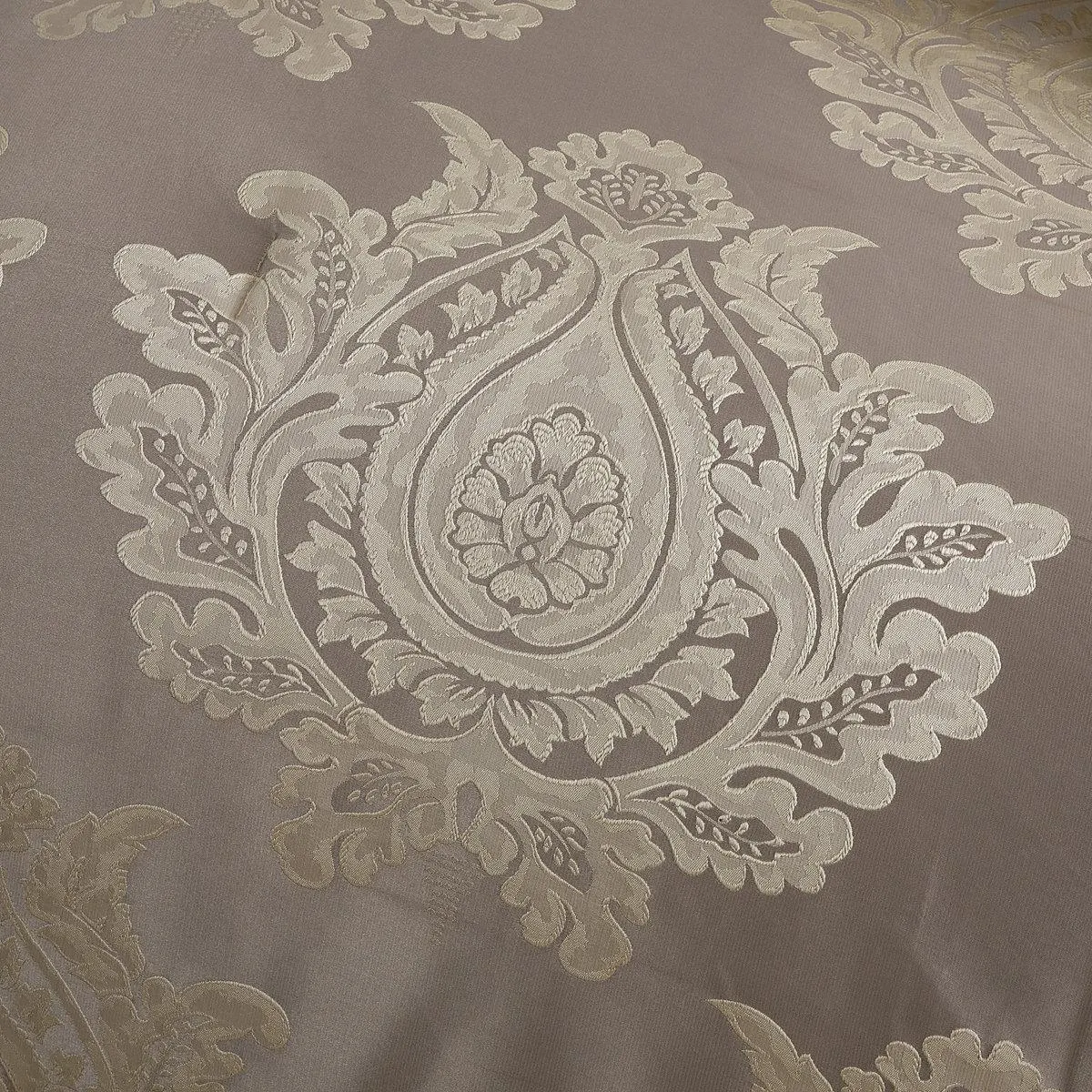 Therese 7 Piece Traditional Damask Comforter Set