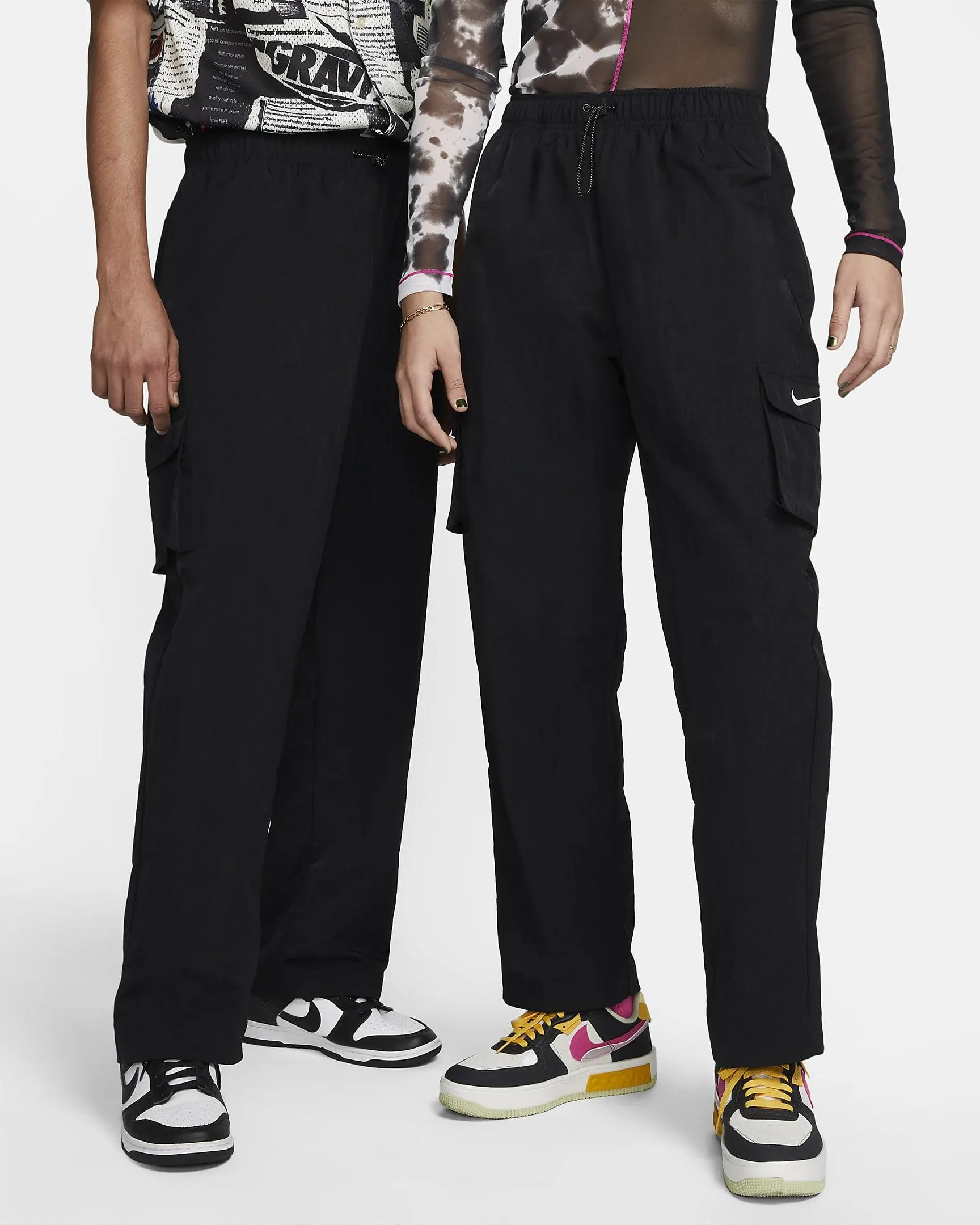 Women's High-Rise Woven Cargo Trousers