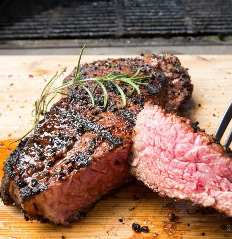 FREE RANGE PEPPERCORN NY STRIPLOIN 7-8oz